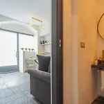Dreams By Rent * Como
